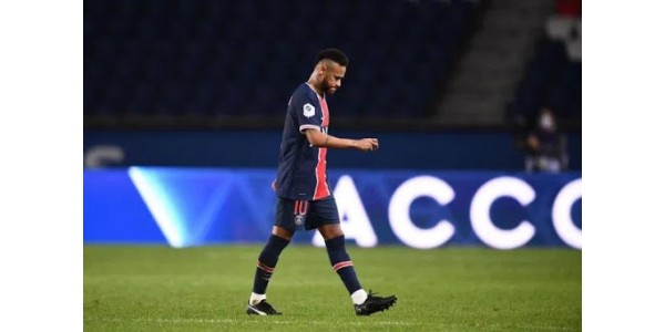 Il Paris Saint-Germain è stato sconfitto dagli avversari per 0-1 per la prima volta in due partite